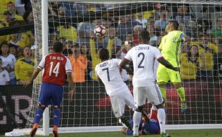 Colombia: Bacca abrió marcador ante Paraguay con este cabezazo