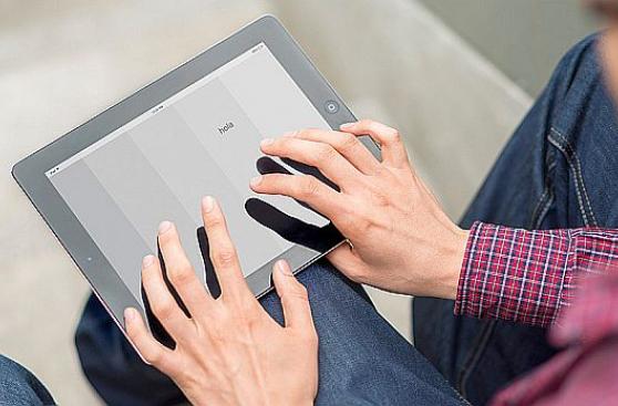Ingenieros peruanos adaptaron el sistema braille para tablets