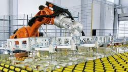 Merkel se enfrenta a China en disputa por fabricante de robots