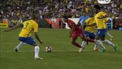 Perú vs. Brasil: ¿fue penal a Flores a favor de la selección?