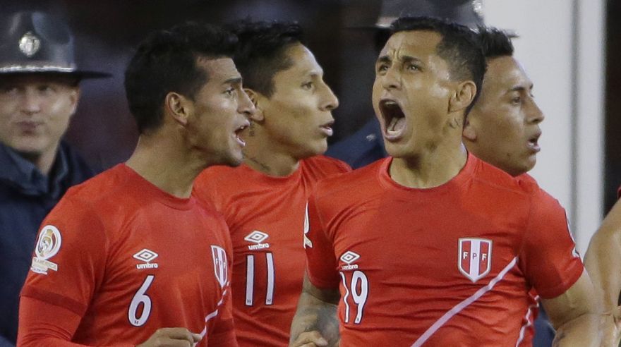 Peru Vs Brasil Imagenes De Los Festejos Por El Triunfo Blanquirrojo Fotos