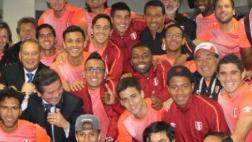 Selección peruana celebró el triunfo ante Brasil con esta foto