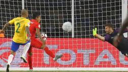 Ruidíaz reconoció que se ayudó con la mano en gol ante Brasil