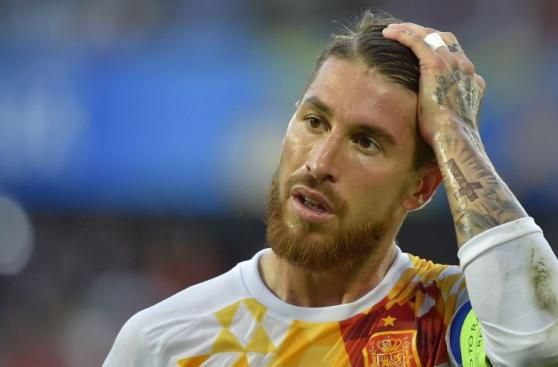 España: rostros de tristeza y frustración por caída en Eurocopa