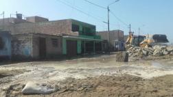 Chimbote: 25 casas afectadas por oleaje que inundó calles