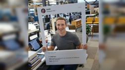 ¿Por qué foto de Mark Zuckerberg en Facebook se volvió viral?