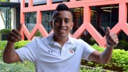 Christian Cueva llegó a Brasil y fue presentado en Sao Paulo
