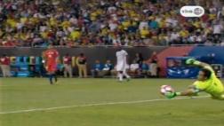 Colombia-Chile: la triple respuesta de Bravo en 10 segundos