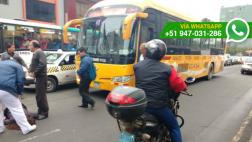 Bus circuló en contra para evitar tráfico y generó accidente