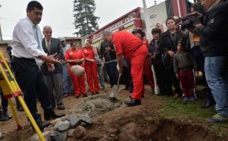 Surco: empezó construcción de nueva estación de bomberos