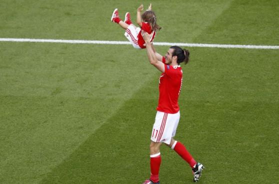 Gareth Bale: el tierno momento con su hija en Eurocopa 2016