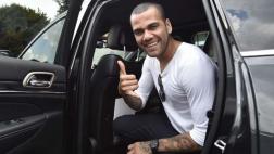 Juventus: Dani Alves llegó a Turín y pasará exámenes médicos