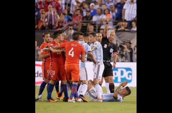 Chile vs. Argentina: final intensa con expulsados [FOTOS]