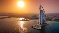 Este hotel árabe estrena la primera terraza-playa del mundo