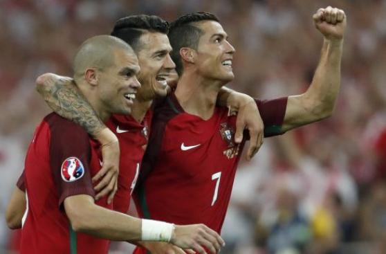 Portugal ganó 5-3 a Polonia en penales y avanzó a semifinales