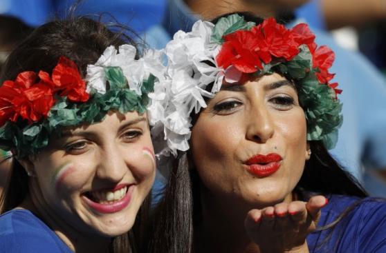 Euro 2016: bellezas italianas y alemanas dan color a la previa