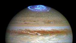 El telescopio Hubble capta brillantes auroras en Júpiter
