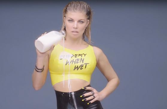 Fergie convocó a Kim Kardashian para provocador videoclip