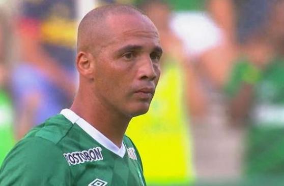 Mayer Candelo fue asaltado en Cali frente a su esposa e hijo