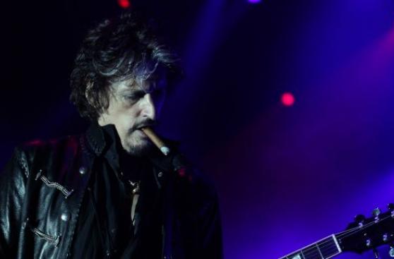 Joe Perry de Aerosmith se recupera satisfactoriamente de caída