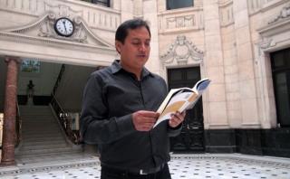 Miguel Ildefonso nos lee su poema "Noviembre" [VIDEO]