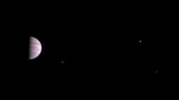 Así es la primera foto que Juno envió desde órbita de Júpiter
