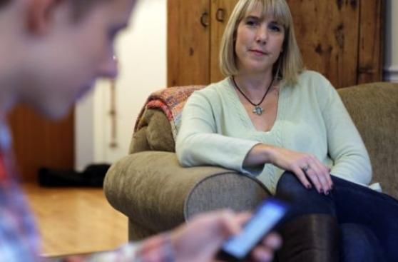 Uno de cada tres padres opina que Internet aleja a sus hijos