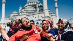 Golpe fallido en Turquía: 7.500 detenidos y 9.000 despedidos