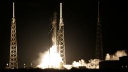 SpaceX lanza cohete con puerto de acoplamiento para la EEI