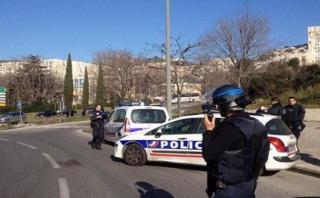Francia: Hombre armado se atrinchera en hotel de Bollene