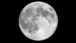 Un meteorito de unos 250 km de diámetro impactó en la Luna