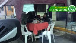 Chorrillos: negocio instala toldo, mesa y sillas en pista