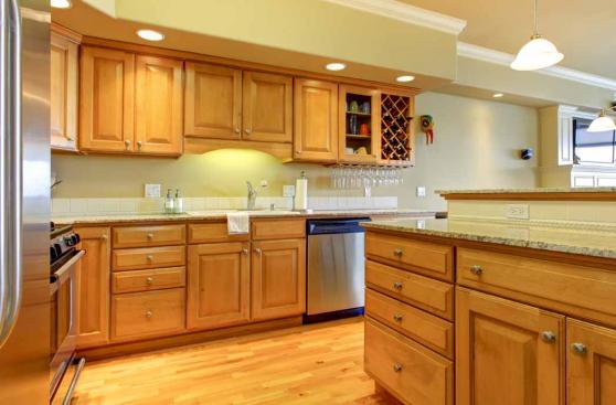Pinta los gabinetes de tu cocina en 5 sencillos pasos