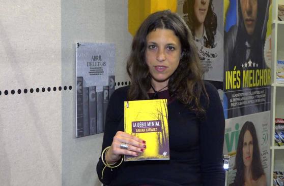 Harwicz: "Miras la vida como escritor o no. Eso no se enseña"