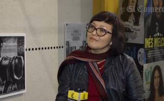 Gloria Portugal presenta poemario "Estrellas en el cielorraso"