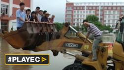 China: alrededor de 250 mil siguen atrapados por inundaciones
