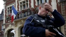 Francia: El Estado Islámico degolló a un cura en una iglesia