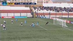 Deportivo Municipal: Erick Delgado evitó gol con su rostro