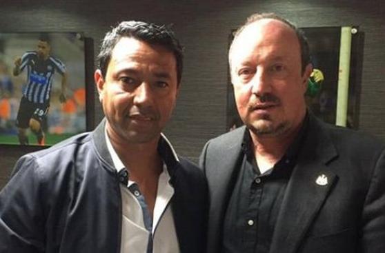 Nolberto Solano se reunió con Rafael Benítez en Newcastle
