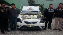 Capturan a dos 'robacables' que fueron grabados trepando postes