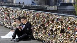 La nueva operación de París contra los "candados del amor"