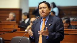 “Cornejo tiene que convencerme de que puede dirigir al Apra”