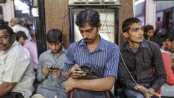 Google supera a Facebook y atrae a más internautas en India