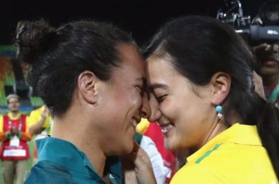 Río 2016: la emotiva propuesta de matrimonio en rugby femenino