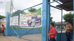 Pucallpa: clausuran estadio en el que hincha cayó de tribuna