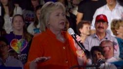 Padre del autor de masacre de Orlando acude a mitin de Clinton