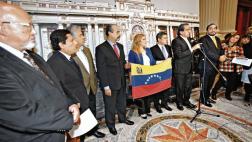Bancadas critican al FA por no firmar moción sobre Venezuela