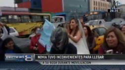 #NiUnaMenos: novia tuvo que ir a su boda en moto por marcha