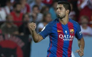 Barcelona: Luis Suárez anotó tras pase con el pecho de Turan