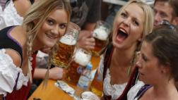Múnich prohíbe usar mochilas en el Oktoberfest por seguridad